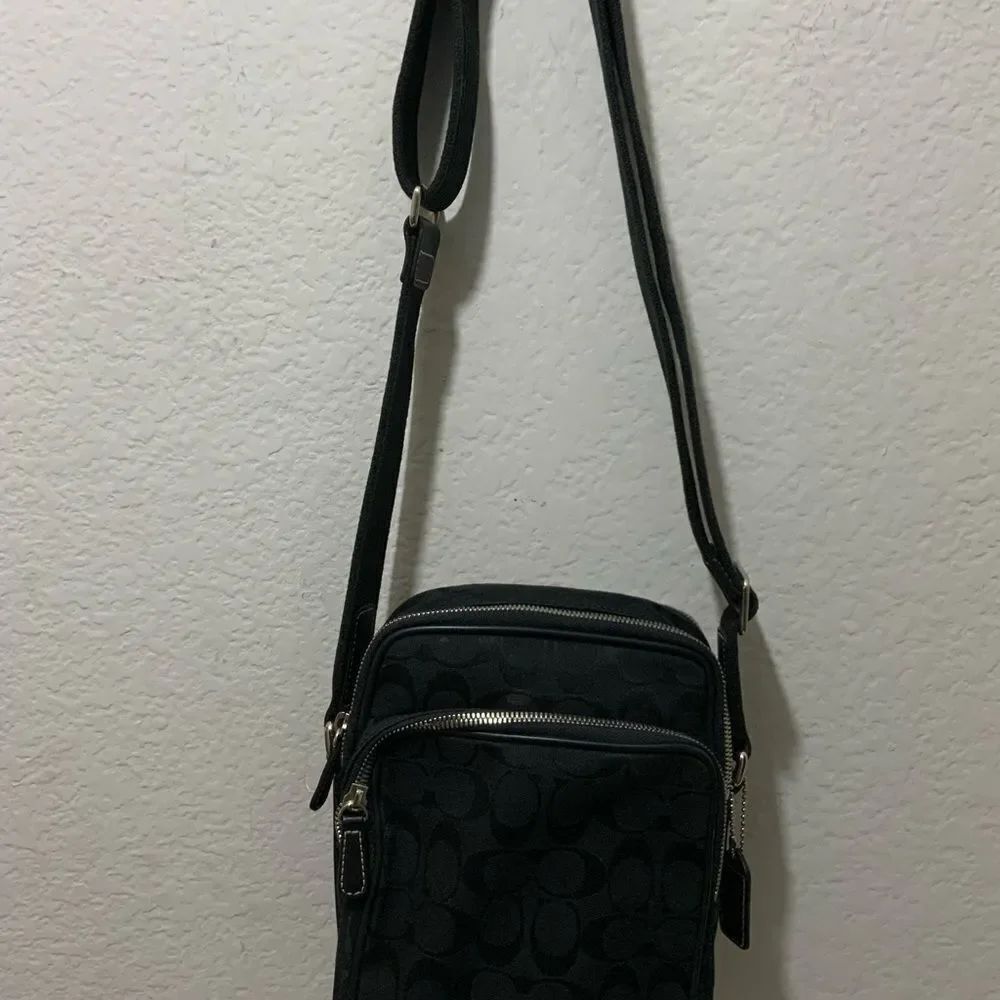 Vintage  COACH Signature 4270 Logo Canvas Camera/Flight Bag sling Black Rare